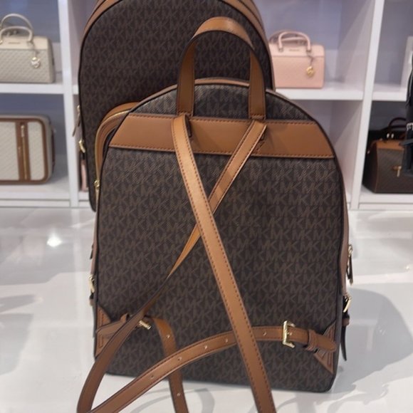 Michael Kors Jaycee Large Zip Pocket Backpack Brown - Picture 9 of 16